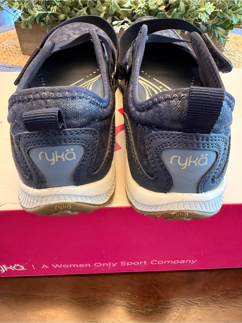 Ryka Navy Blue Mary Jane Comfort Sneakers size 8 Kallie Leporad - Picture 6 of 10